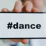 Цифровая экология и онлайн-развлечения в современном городе